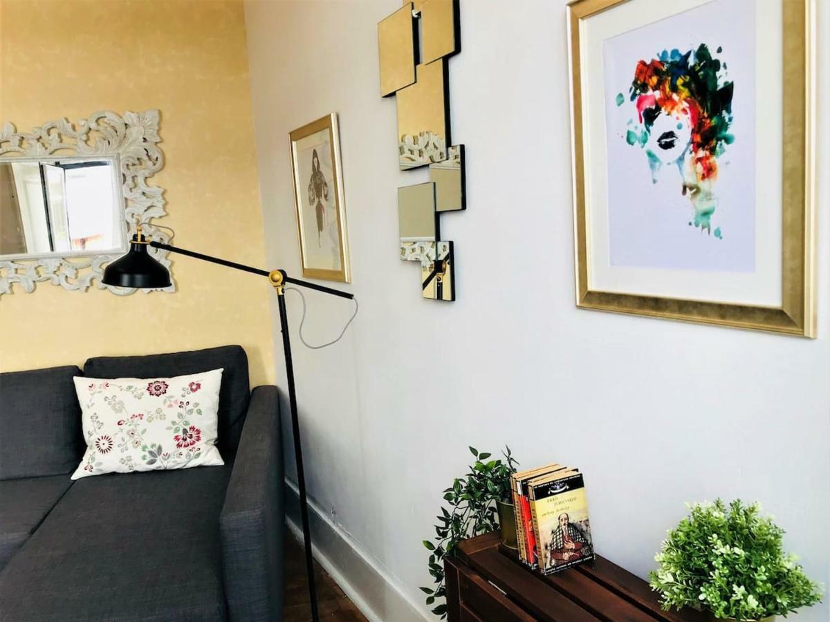 Principe Real - 2 Bedroom Apartment With Terrace リスボン エクステリア 写真