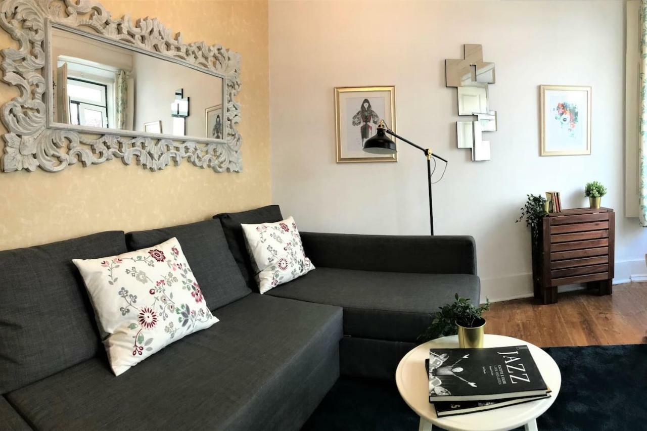 Principe Real - 2 Bedroom Apartment With Terrace リスボン エクステリア 写真